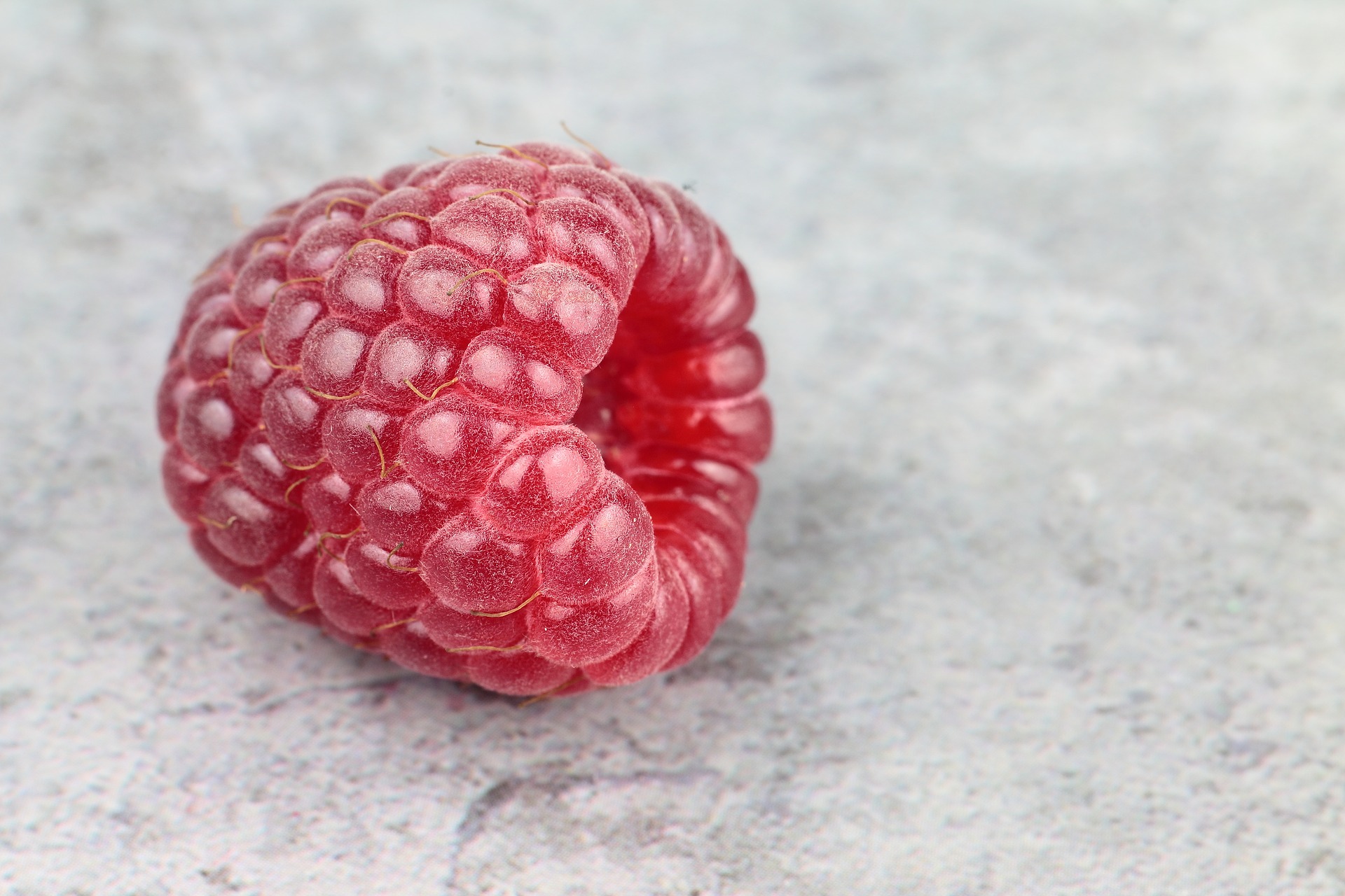 raspberry-2635886_1920